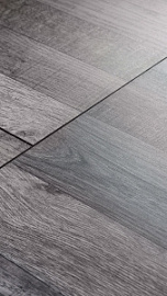 Egger PRO Comfort KING SIZE фаска 10/31 (EPC024) ВЫВЕДЕН Дуб Кроссвиль серый 5 шт уп. 2.1124м2